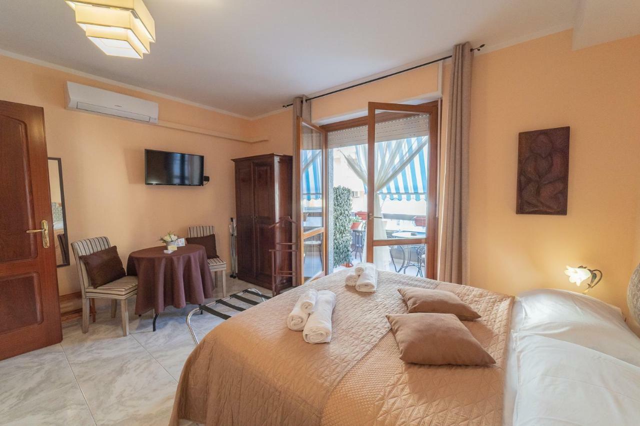 La Rosa - Elegant Rooms Sassari Eksteriør bilde